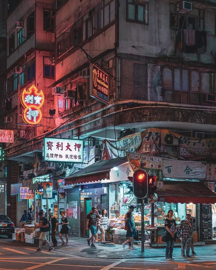 #urbanandstreet: Vibrant Cityscapes of Hong Kong by Mike Chan