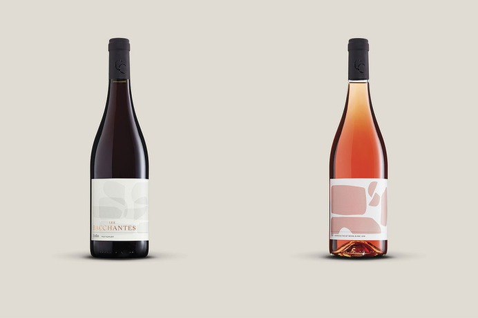 Les Bacchantes - Mindsparkle Mag Caserne designed the branding for Les Bacchantes. A business analyst turned winemaker will inevitably keep their logical side. They'll calculate their vines in kilometers, follow the advice of their oenologist rigorously and optimise everything to offer the best possible product. #logo #packaging #identity #branding #design #color #photography #graphic #design #gallery #blog #project #mindsparkle #mag #beautiful #portfolio #designer