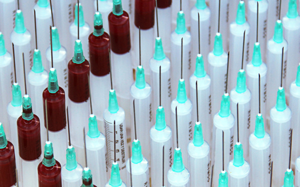 VIDA #needles #syringes #board #& #950 #on