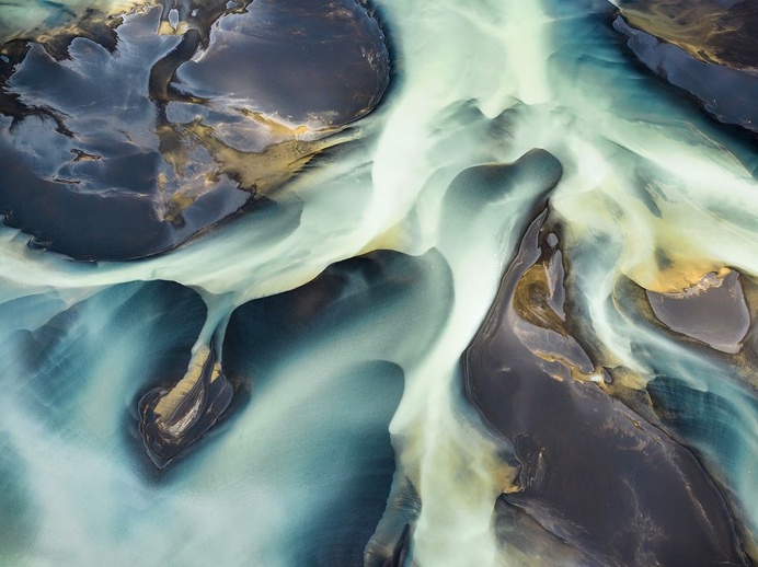 #watershed #iceland #photo by Daniel Beltrá