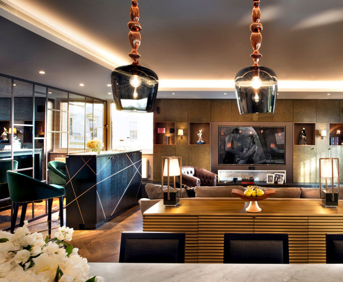 Luxury Two Bedroom Apartment in Central London - InteriorZine