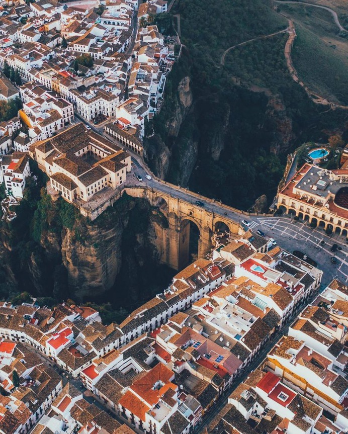 Moody Travel and Adventure Photography by Lennart Pagel