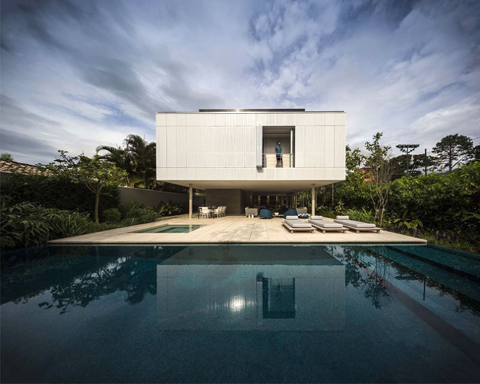 Minimalist House by Studio MK27 - #house, #home, #decor, #interior, #homedecor,