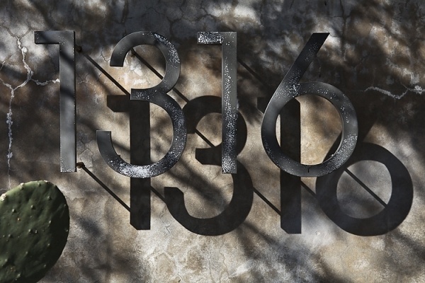 Threading In The Choirs #sign #1316 #hotel #type #shadow