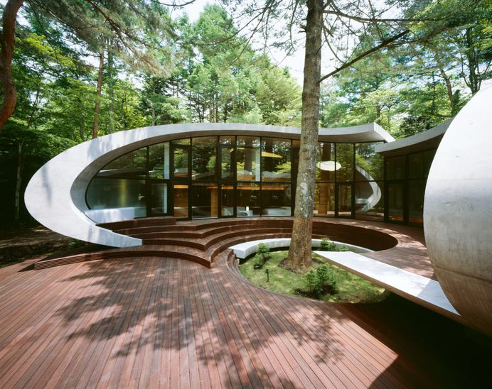 Shell House | Futuristic Forest Home by Artechnic