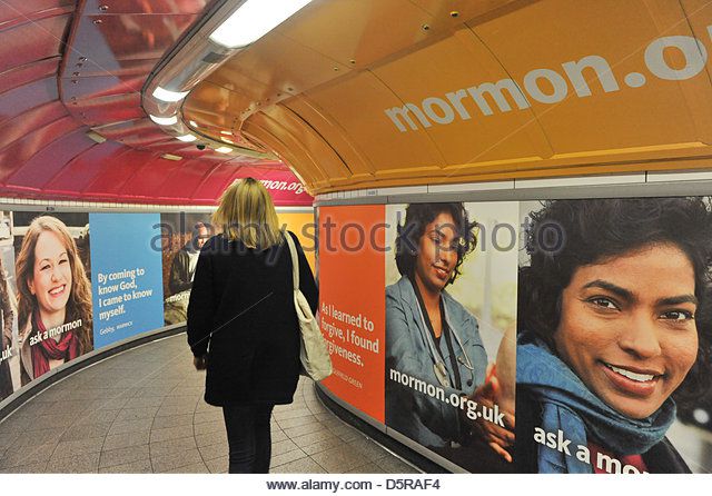oxford-circus-station-london-uk-8th-april-2013-commuters-and-tourists-d5raf4.jpg (640×446)
