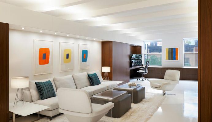 Manhattan Infinity Loft Uses Reflective Surfaces and Moving Walls to Create Space