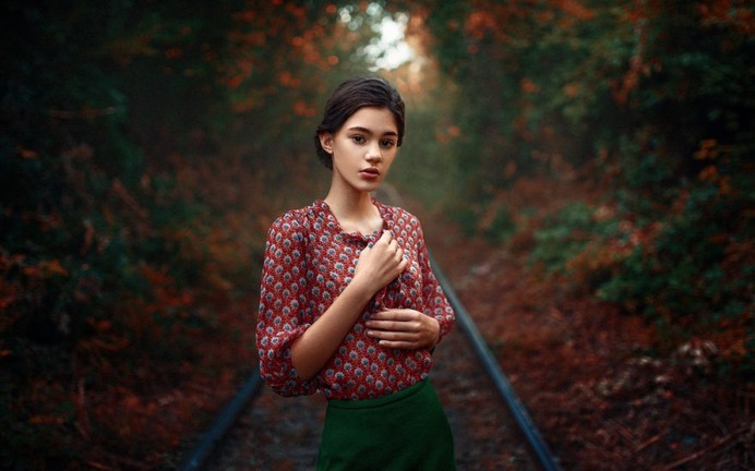 Beauty and Artistic Female Portraits by Maksim Kuzin