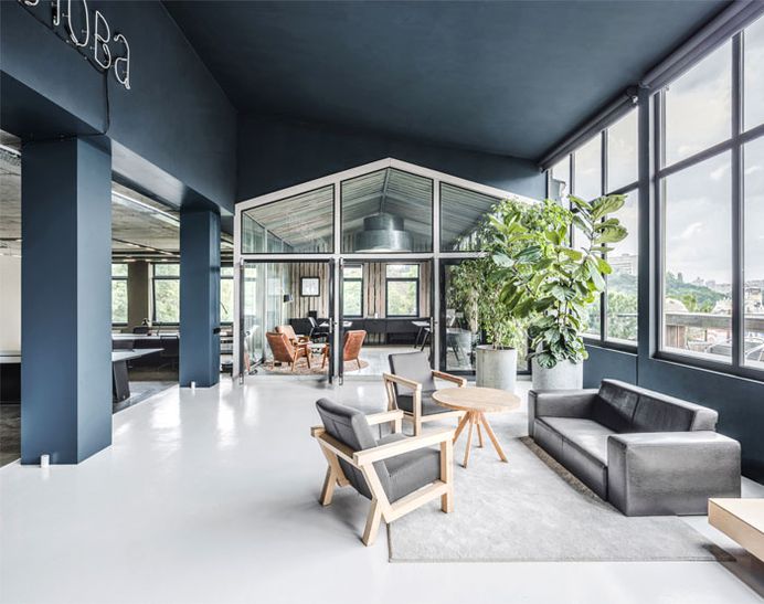An Extravagant Office of the Ukrainian Creative Agency - InteriorZine