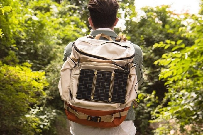 It's never been easier to charge your devices while on the go with Solar Paper, a solar charger that gives your electronics that extra boost #outdoor #product #design