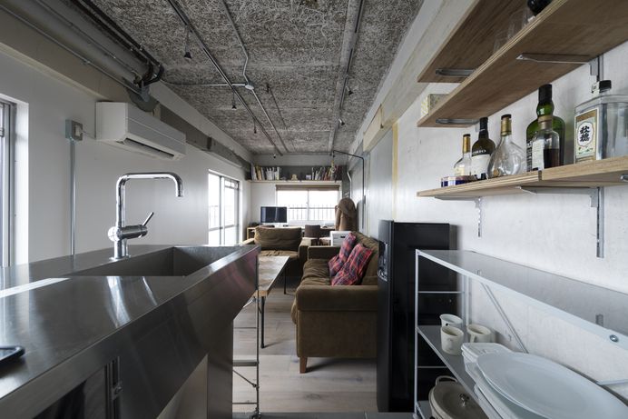 House in Daikanyama by Roovice