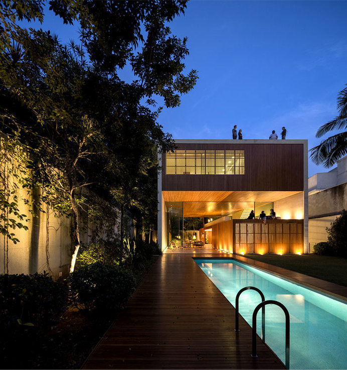 Contemporary and Fresh Tetris House by Studio mk27 swimming pool area #design #architecture #house #modern