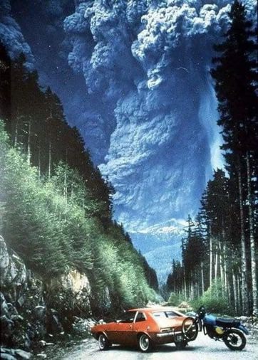 Photo by Dick Lasher. #pinto #yamahaenduro #mtsthelens #volcano #photography