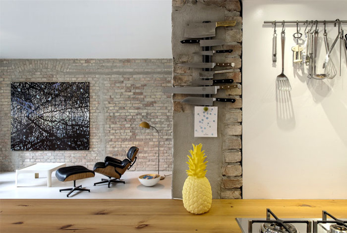 An Old Building Renovation by asdfg Architekten