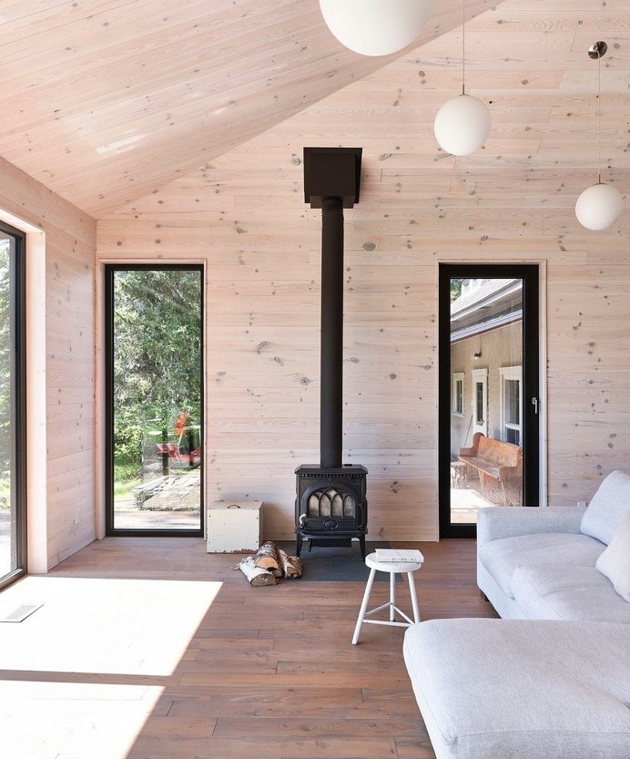 The Sisters House - Black Addition to Traditional-Style Home 10