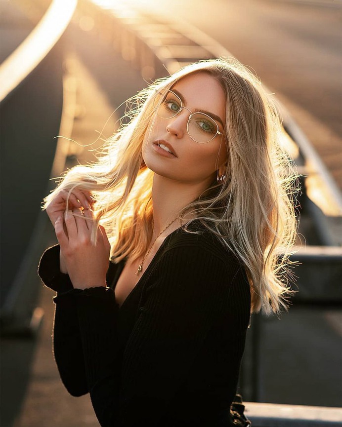 Awesome Lifestyle and Beauty Portrait Photography by Mona Strieder