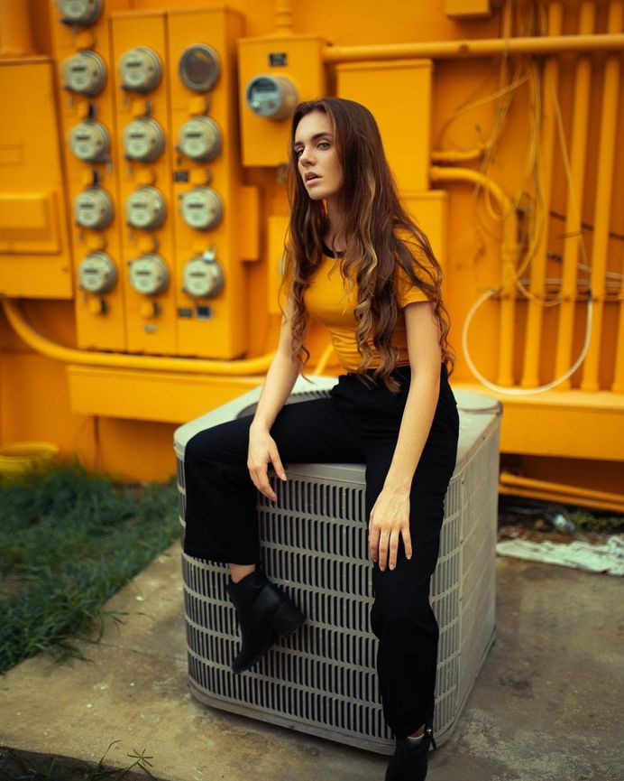 Moody and Lifestyle Female Portrait Photography by Geo Leon