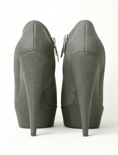Buamai - YSL Yves Saint Laurent shoes on #yves #ysl #saint #heels #fashion #laurent