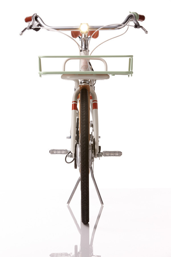 A MODERN ELECTRIC BIKE WITH A RETRO LOOK