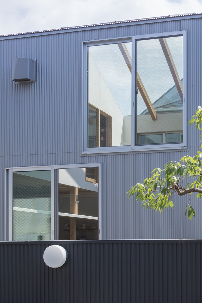 House in Tsukimiyama by Tato Architects