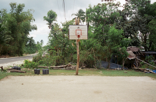 EVERYTHING IS AMAZING AND NOBODY IS HAPPY #hoops #adrian #photography #skenderovic #philipine #basketball