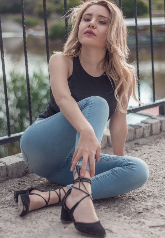Gorgeous Beauty and Lifestyle Portraits by Hasan Çimen