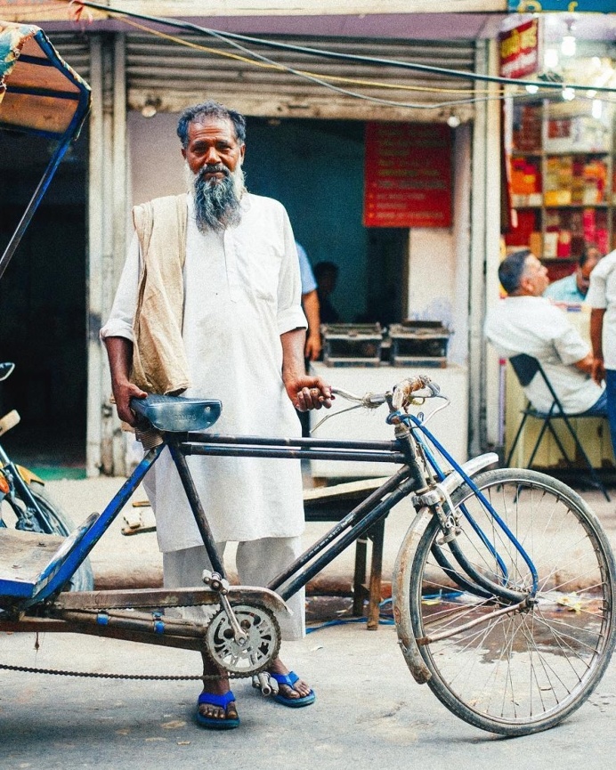 Gorgeous Street Portraits From India by Ramazan Magomedov
