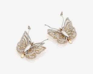 A PAIR OF CONVERTIBLE DRESS CLIPS