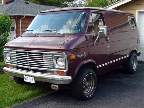 MAROON #maroon #chevrolet #van #vannin