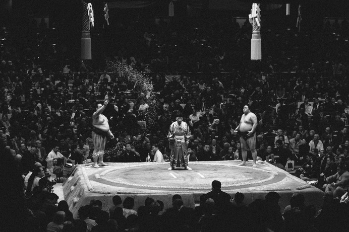 http://yves-laroque.squarespace.com/ #sumo #wrestling #tokyo #photography #japan
