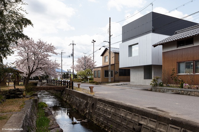 Frame House by FORM/Kouichi Kimura Architects