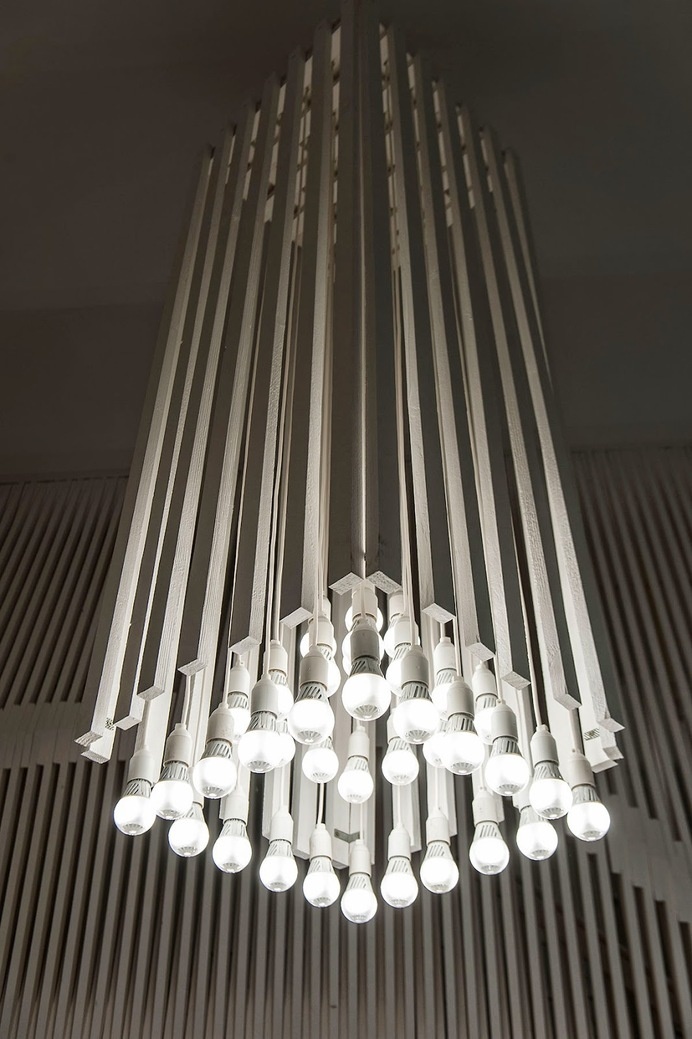 Emmaroz: Women's Tailor and Store #lamp #interiors