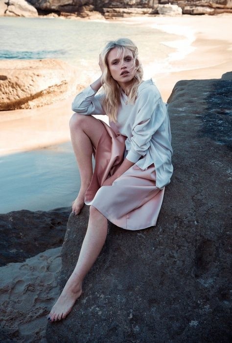 Anja, Konstantinova, Emily , abay, fashion, gone , rogue, fashion ,editorial, beach, ellery, oracle, fox, Stylist, Ivana, Martyn-Zyznikow