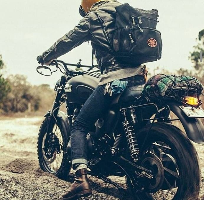 10425384_10153011983429264_7839887685605511975_n.jpg (720×706) #scrambler #moto #photograph