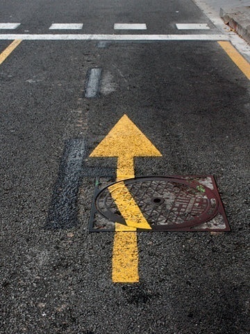 Twibfy #yellow #street #direction #photography #arrow #circle #broken