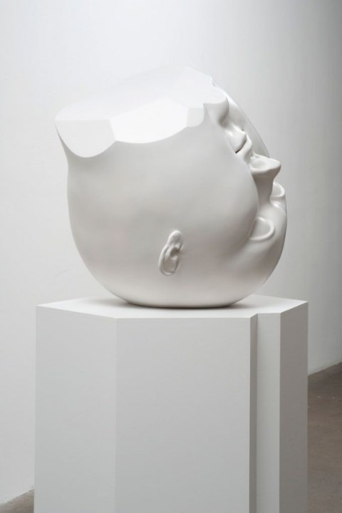 Tanya Batura | PICDIT #sculpture #white #head #black #art