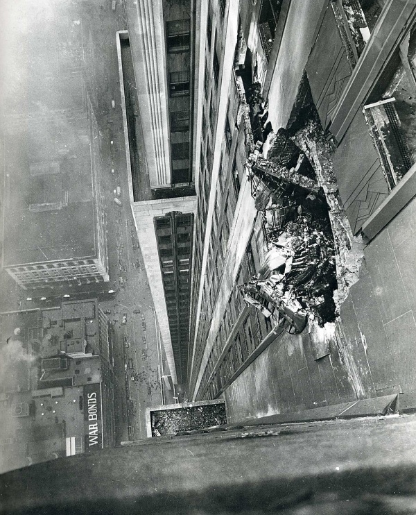 17-Skyscraper-Explosion-Debris.jpg (JPEG Image, 1000×1238 pixels) #explosion #vertigo #debris #rubble #skyscraper #photography #building #vertical