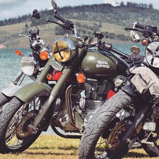 Lago Calima Ride - Valle del Cauca 📸 @theenfieldridersco Bobber Chopper Harley Davidson Motorcycle Lifestyle Custom Culture