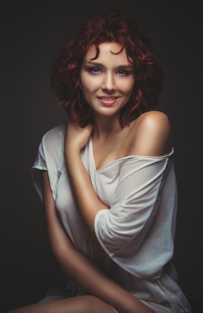 Short Red Hair beauty by Fabrice Meuwissen #photography #redhair #portrait