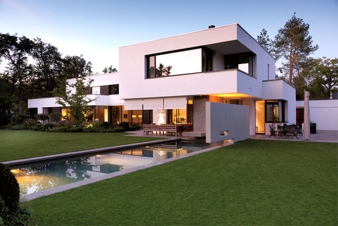 Classic Bauhaus Villa in Munich - #architecture, #house, #home, #outdoor