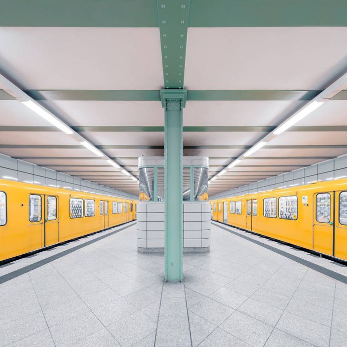 Stunning Colorful and Minimalist Urban Photography by Jorge Alva