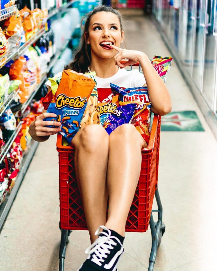 Colorful and Vibrant Lifestyle Portraits by Sandy Windham