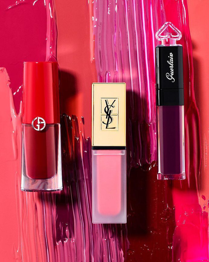 Because you wouldn’t want to wear the same lip every day, would you? 😉 #GroundhogDay ・・・ @YSLBeauty @ArmaniBeauty @Guerlain