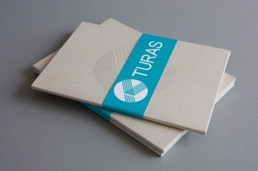 Come Play & Dress Up #manual #brand #transport #branding