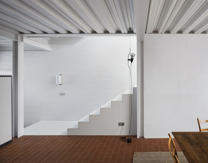 Seafront House by OAB