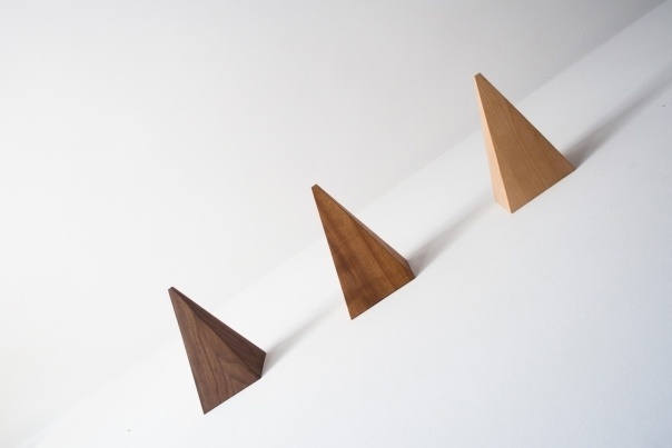 http://tamayo.hol.es/files/gimgs/th-23_25072014-IMG_2725_m_v2.jpg #three #design #hang #wood #furniture #hanger #minimal #pyramid
