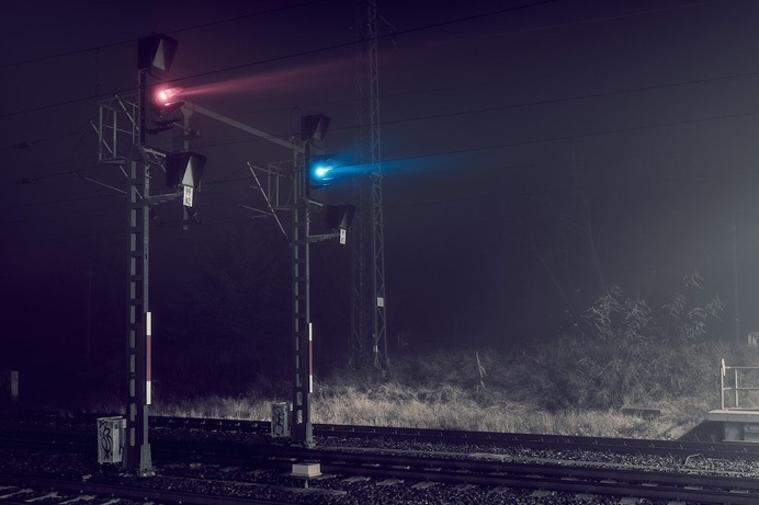 At Night: Urban Nightscape Photography by Andreas Levers
