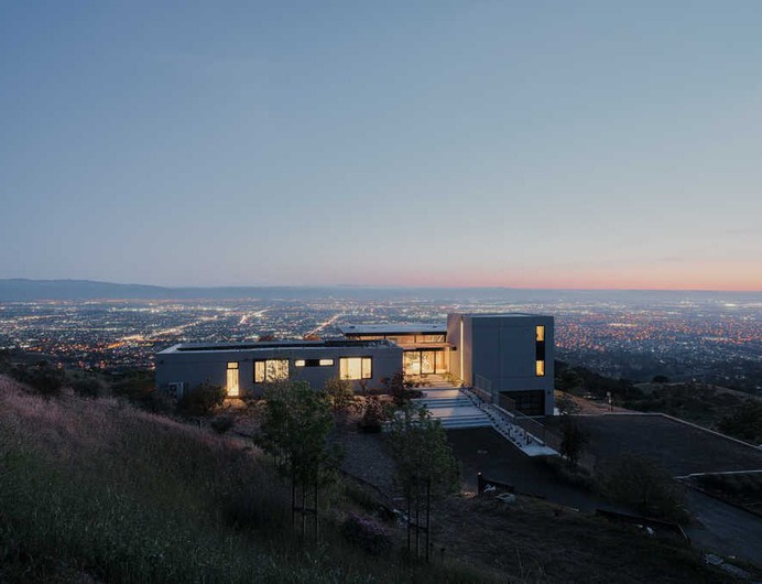 Pavilion Style House with a Panoramic View of San Jose