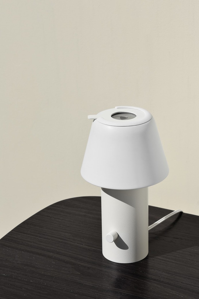 Minimal Iris Table Lamp — minimalgoods