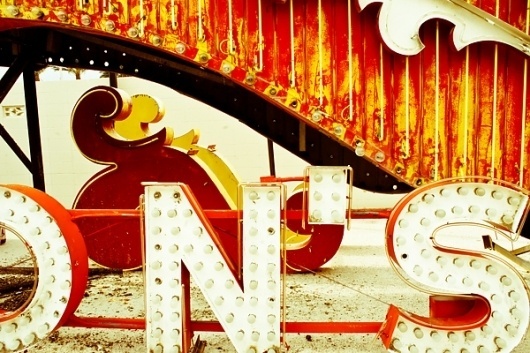 I Love Dust #lettering #neon